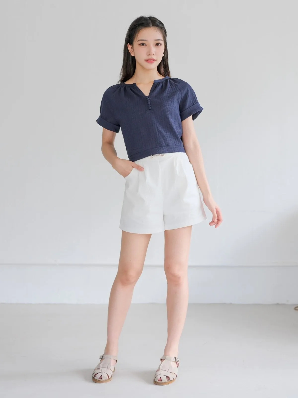 Perlin Buttoned Crop Blouse