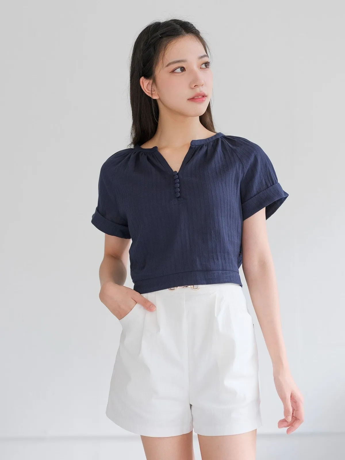 Perlin Buttoned Crop Blouse