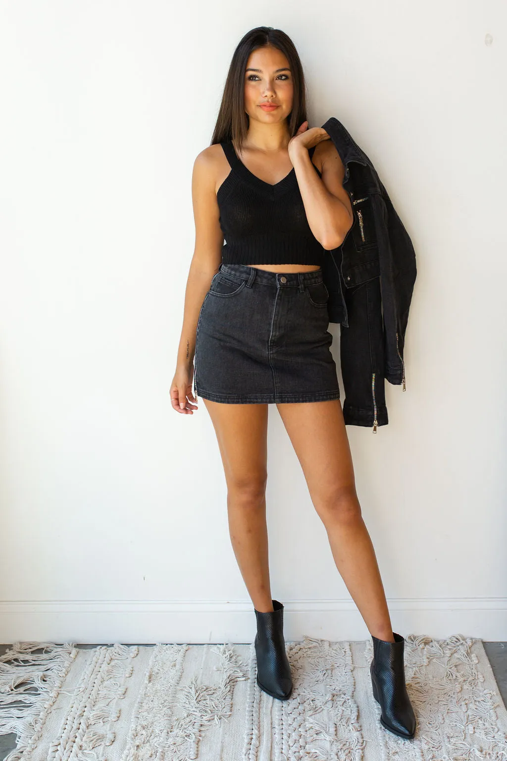 solid sweater crop